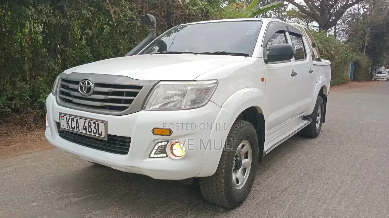 Toyota Hilux 2015 White
