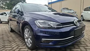 Volkswagen Golf 2019 Blue