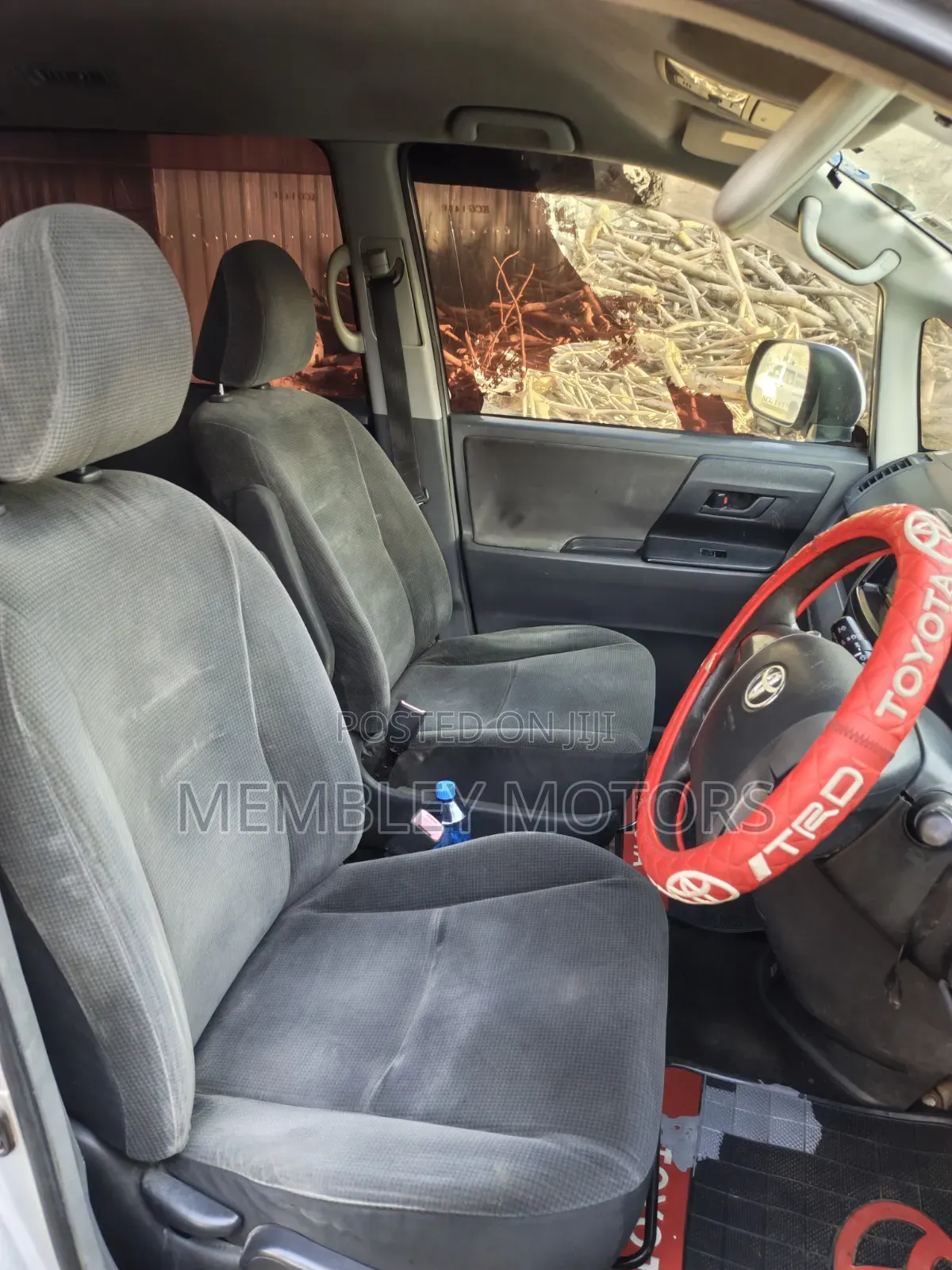 Toyota Noah 2.0 143hp FWD (8 Seater) 2008 Silver
