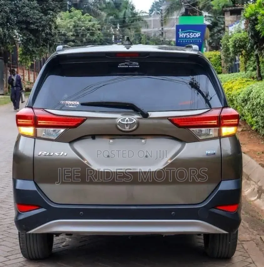 Toyota Rush 1.5 RWD 2019 Gold