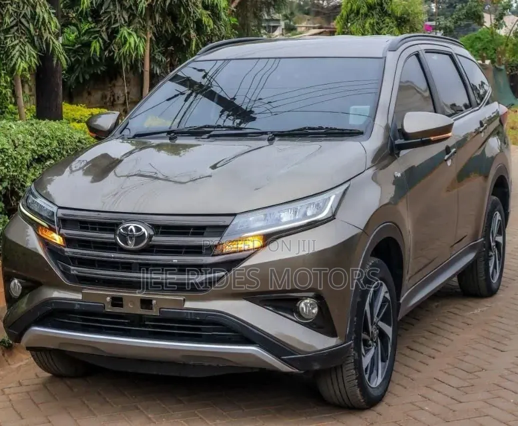 Toyota Rush 1.5 RWD 2019 Gold