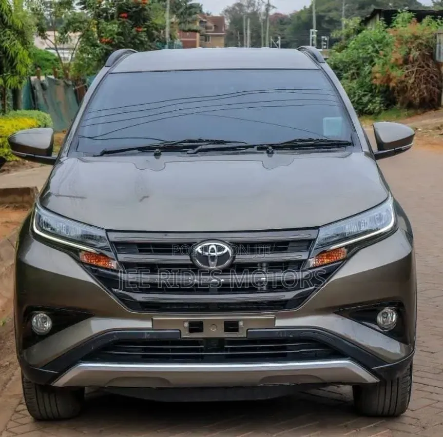 Toyota Rush 1.5 RWD 2019 Gold
