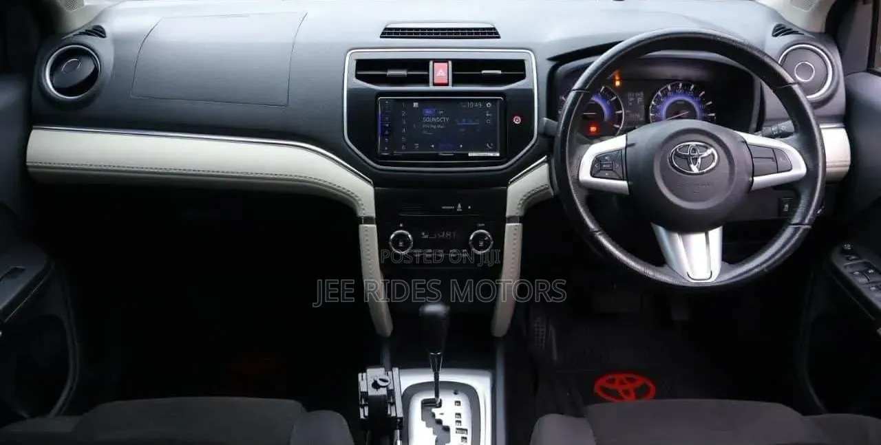 Toyota Rush 1.5 RWD 2019 Gold