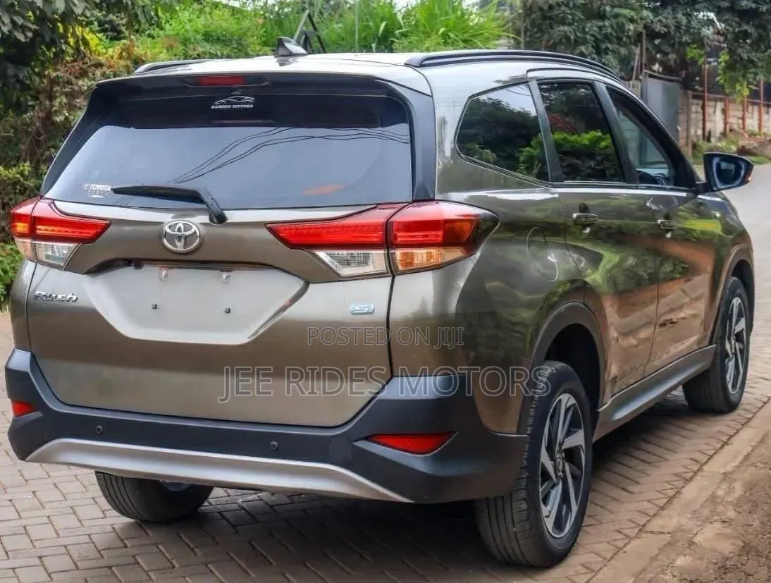 Toyota Rush 1.5 RWD 2019 Gold