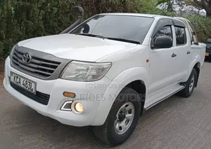 Toyota Hilux 2014 White