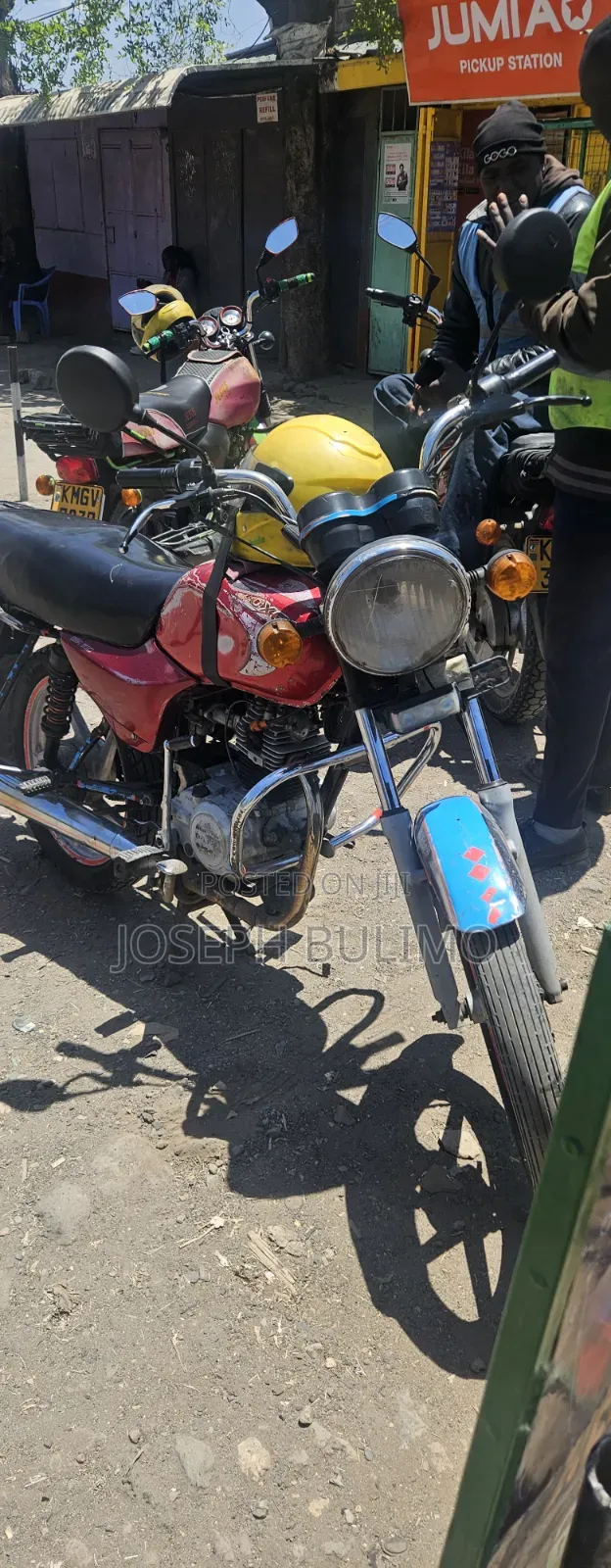 Bajaj Boxer 100 2018 Red