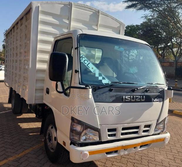 Isuzu NKR Local 2017 White