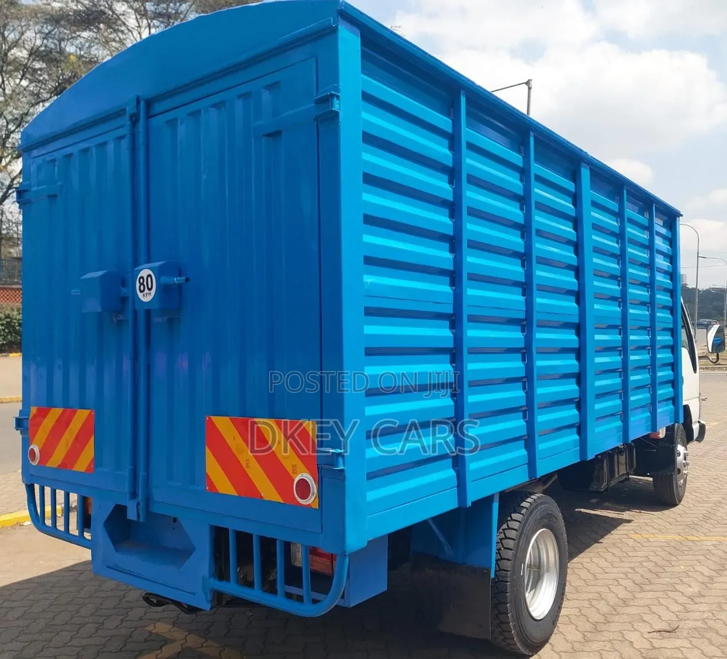 Isuzu NPR Local