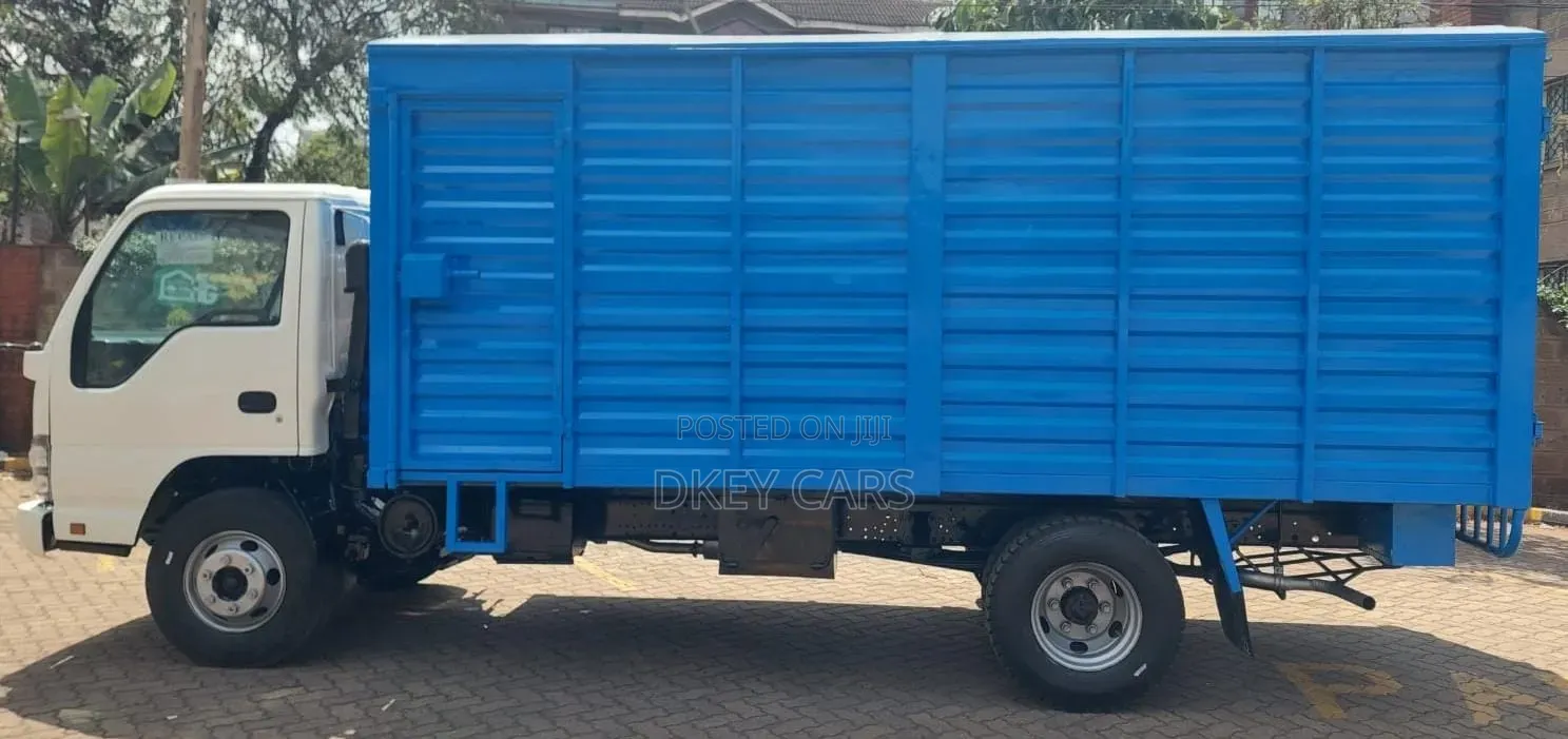 Isuzu NPR Local