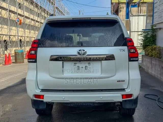 Land Cruiser Prado for Hire