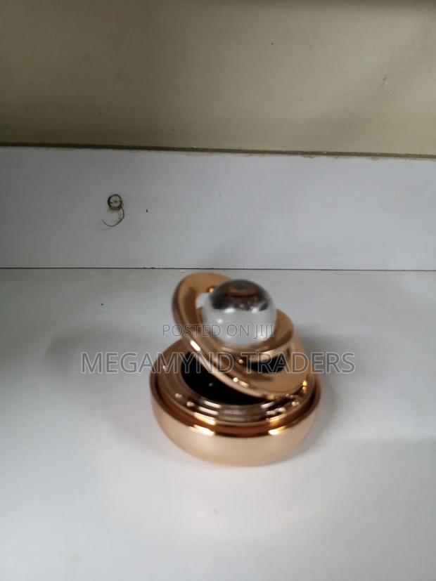 Car Rotating Perfume Aromatherapy / Solar Power Car Aromatherapy