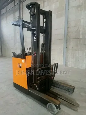 Electric Forklift for Hire