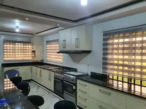 Bring Modern Comfort to Your Windows With Horizontal Blinds