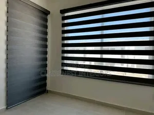 Elegant Horizontal Blinds for Meeting Rooms.
