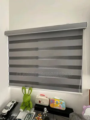 Elegant Horizontal Blinds for Meeting Rooms.
