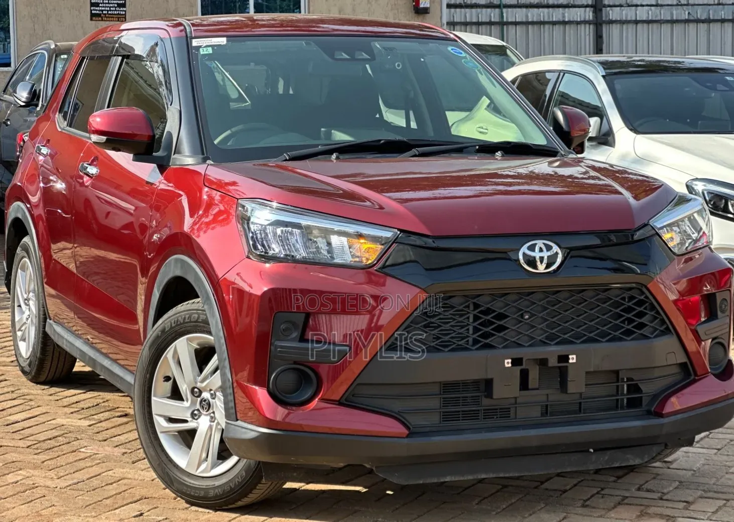 Toyota Raize 1.0 FWD 2020 Maroon