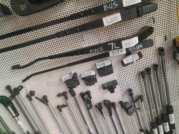 Wiper Arm Toyota Hiace 7l/9l 2Kd 2005-2018/Bus/Hilux Vigo 2001-2013