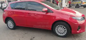 Toyota Auris 2013 Red