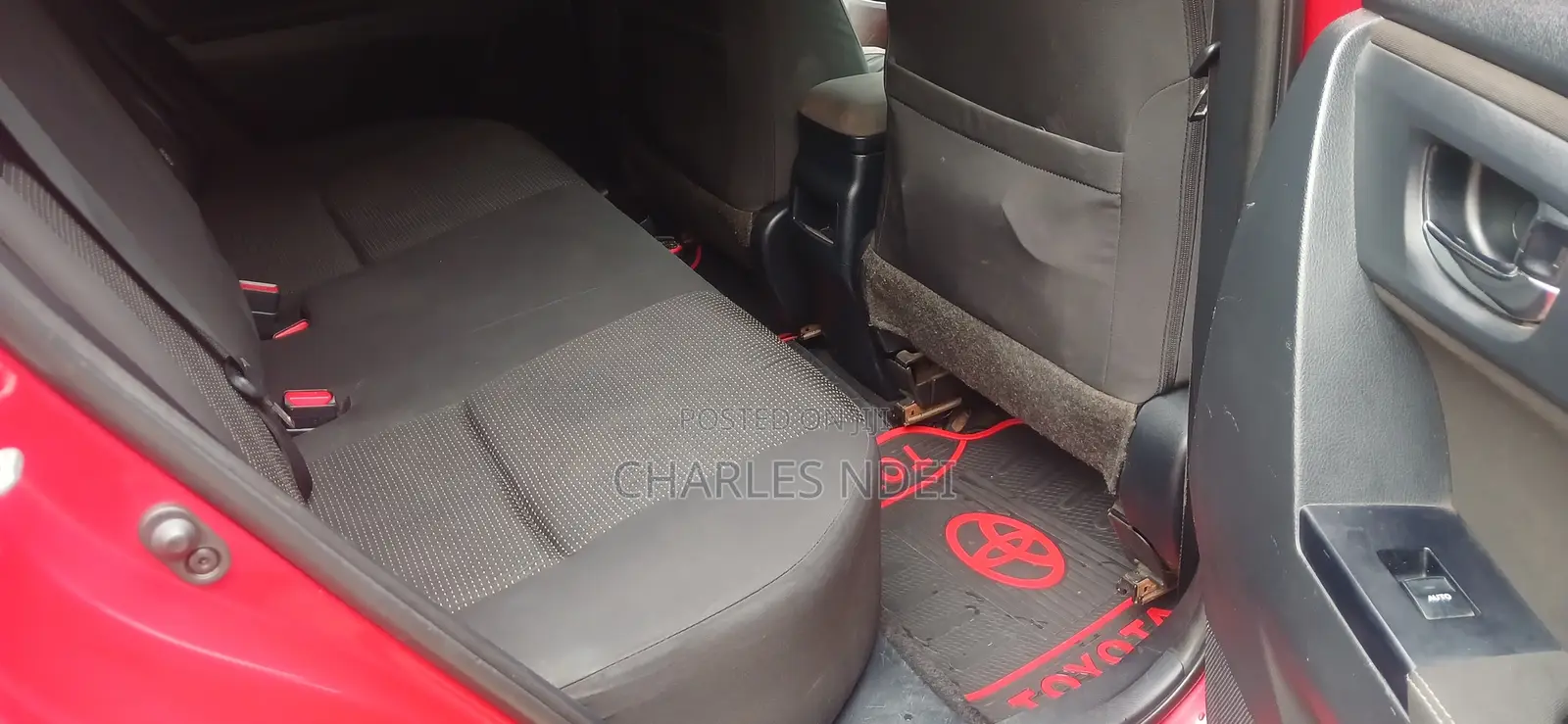 Toyota Auris 2013 Red
