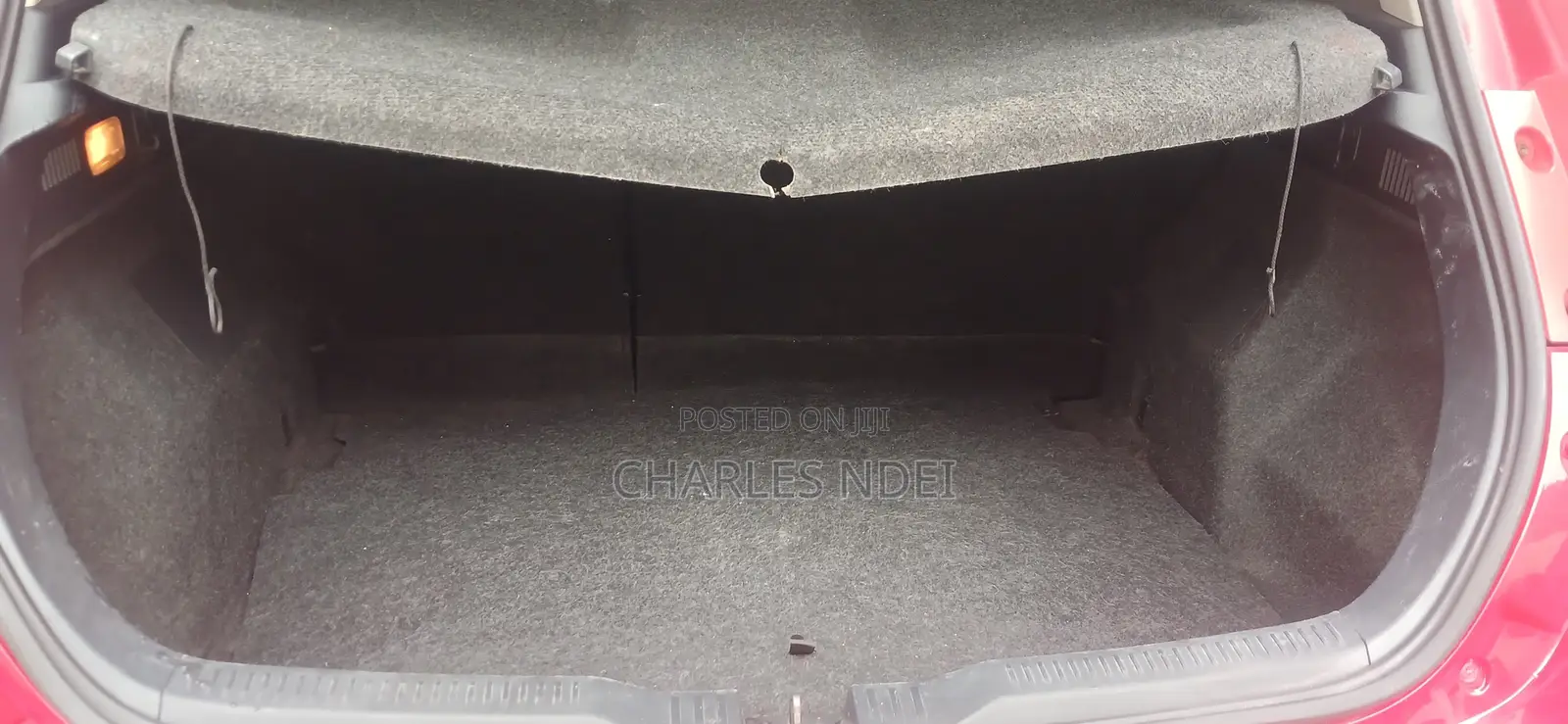 Toyota Auris 2013 Red