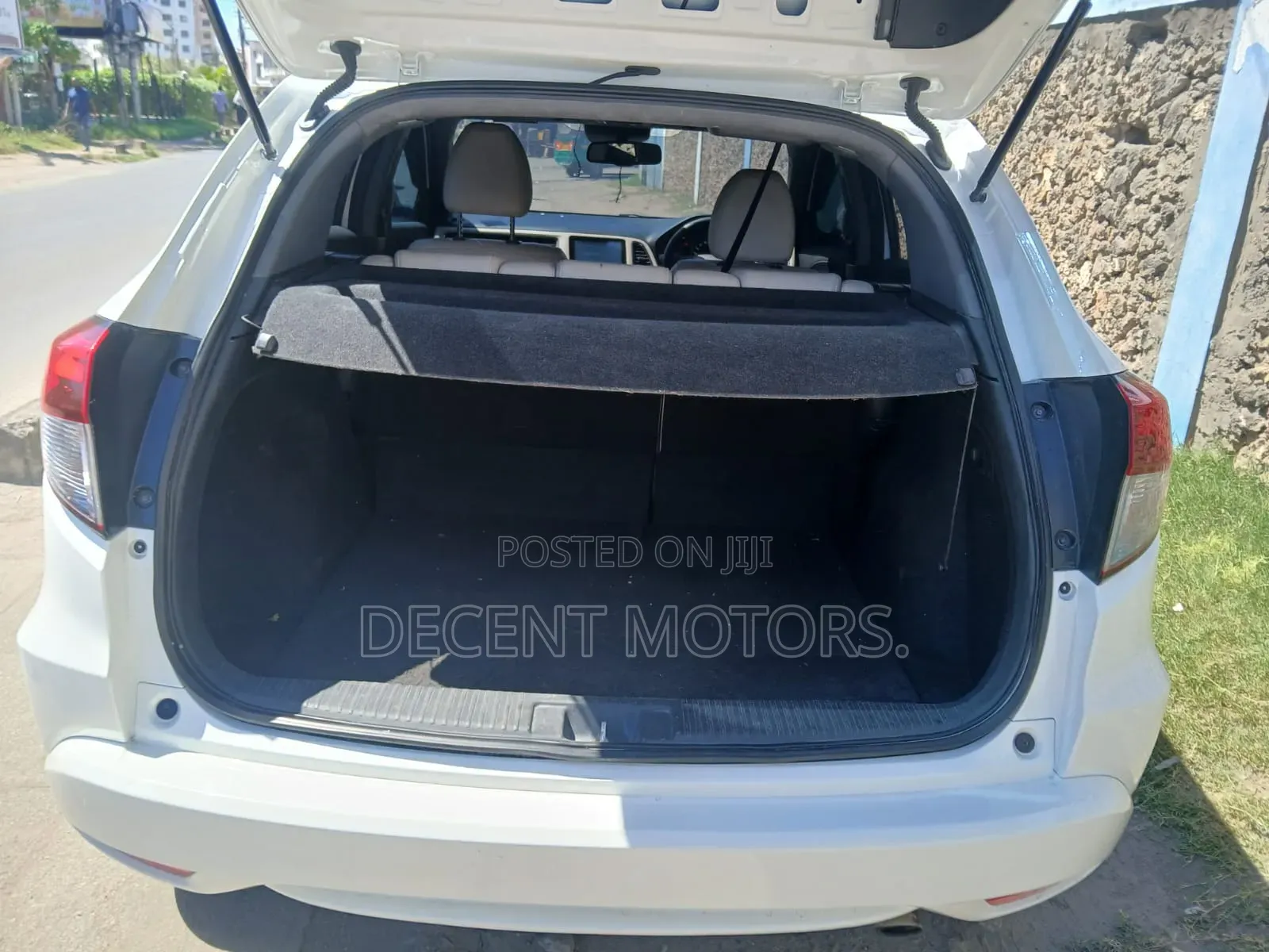 Honda Vezel 1.5 Hybrid 2WD 2018 White