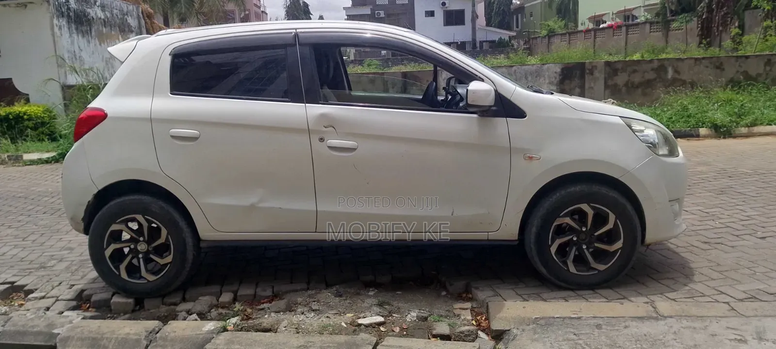 Mitsubishi Mirage 2013 Pearl