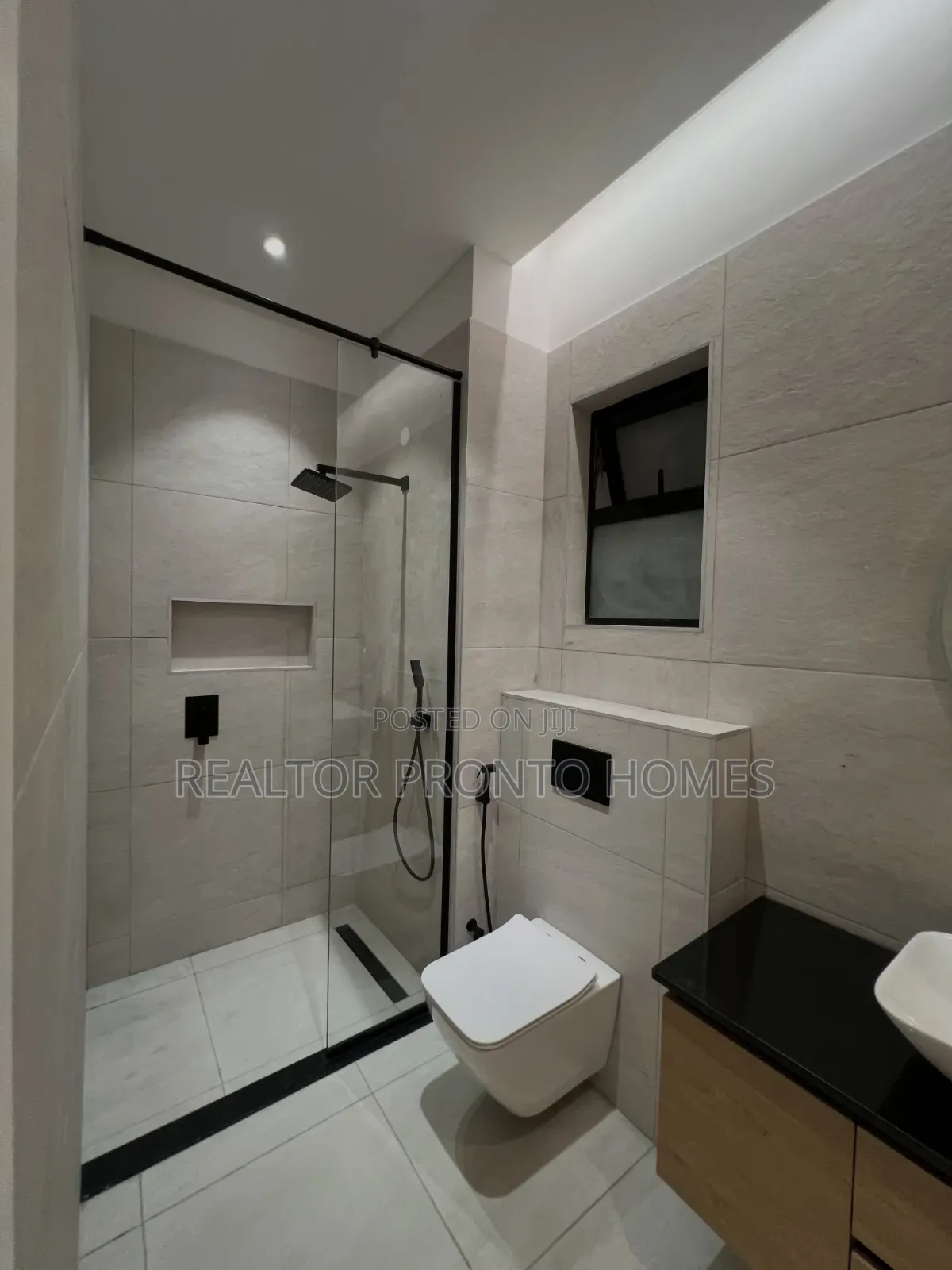 2bdrm Apartment in Westlands, Raphta Road Area for sale