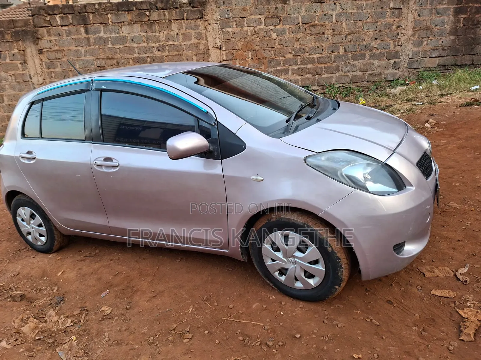 Toyota Vitz 2006 Gold