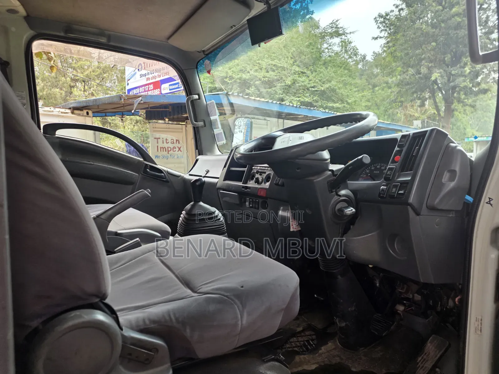 Isuzu Elf 2014 White