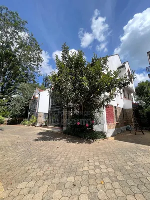 4bdrm Townhouse / Terrace in Lavington, Valley Arcade for rent