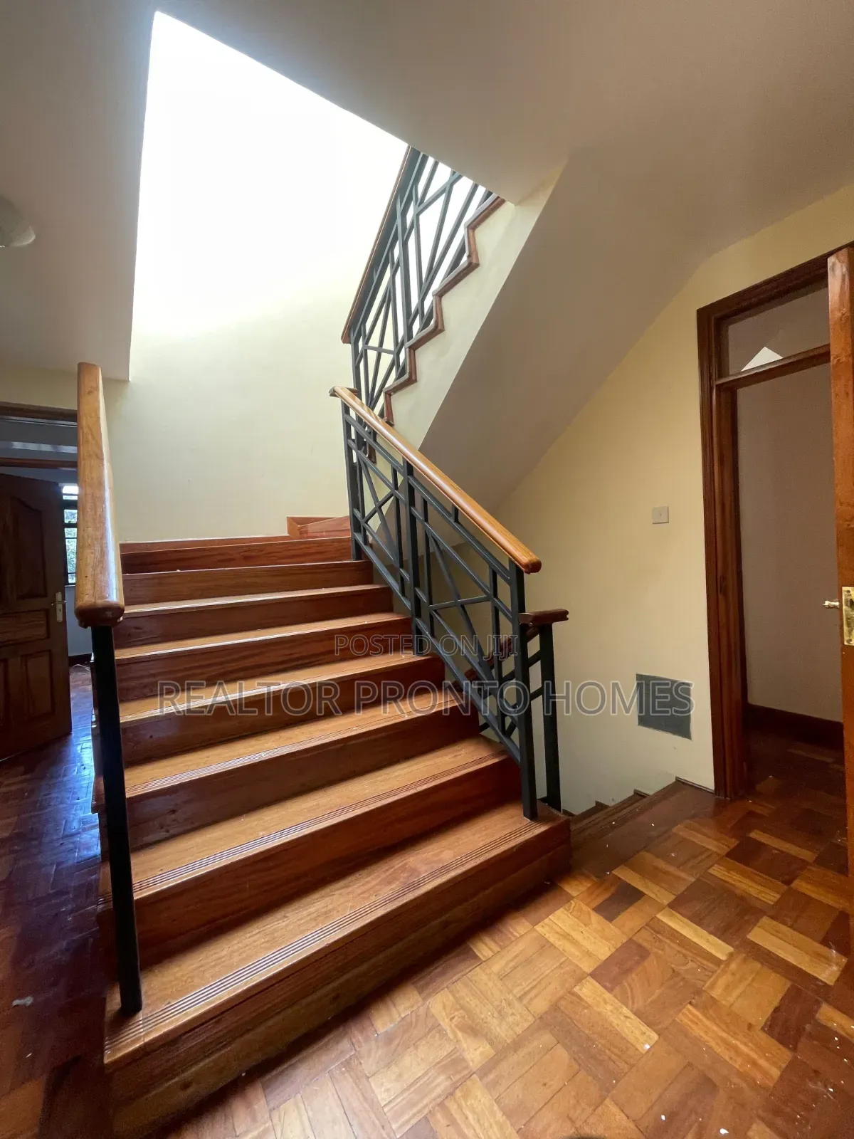4bdrm Townhouse / Terrace in Lavington, Valley Arcade for rent