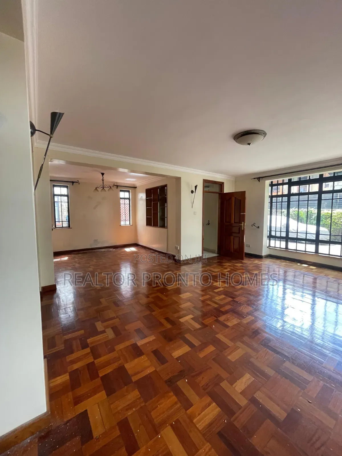 4bdrm Townhouse / Terrace in Lavington, Valley Arcade for rent