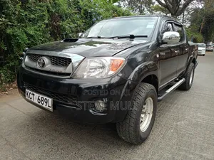 Toyota Hilux 2012 Gray