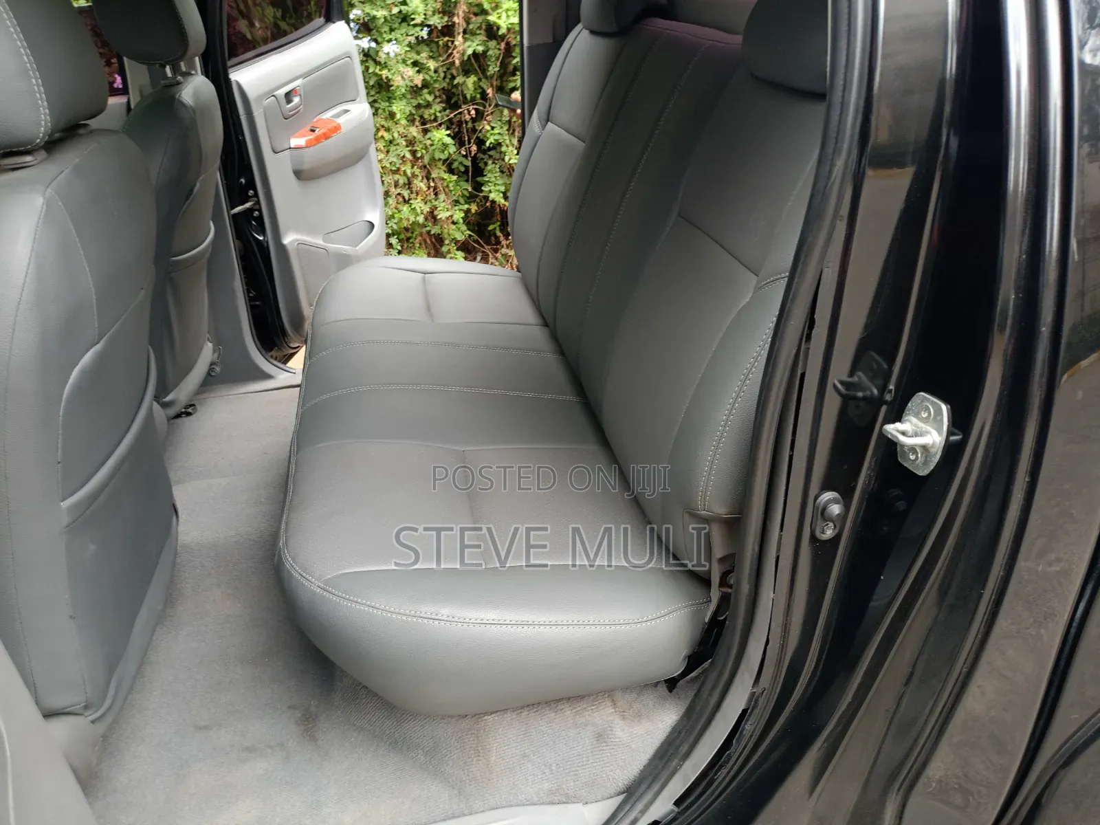 Toyota Hilux 2012 Gray