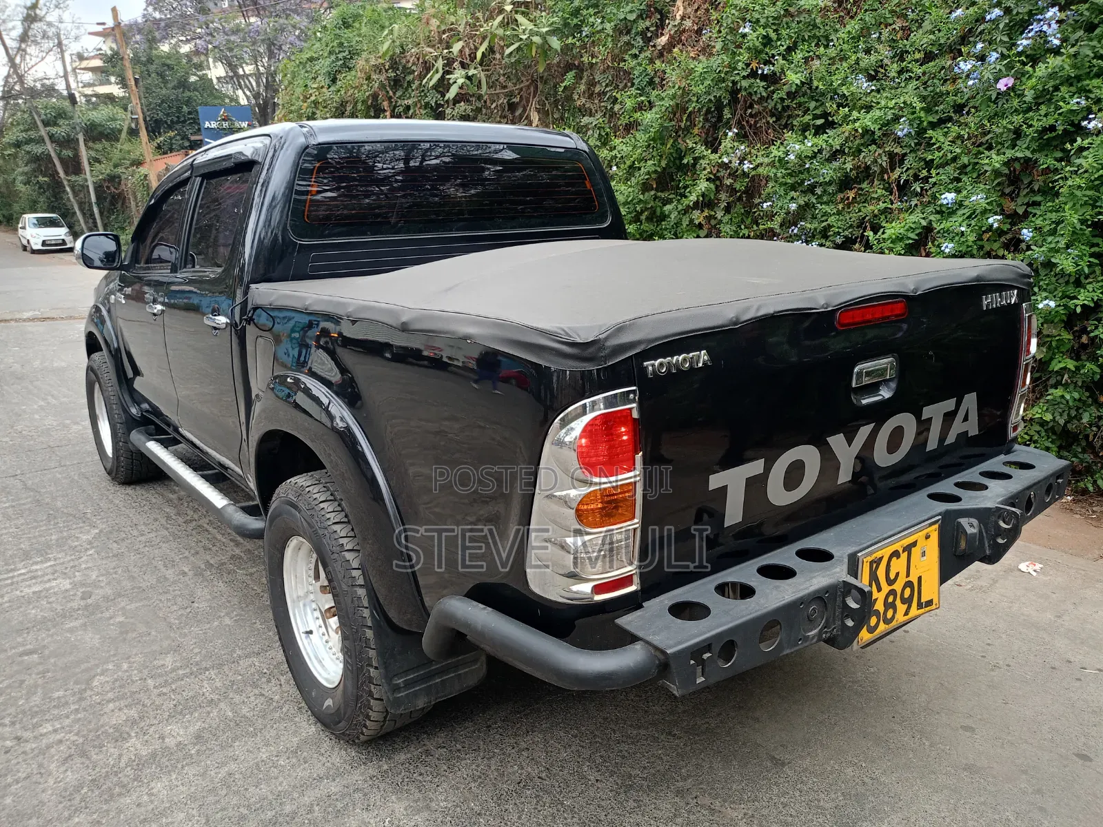 Toyota Hilux 2012 Gray