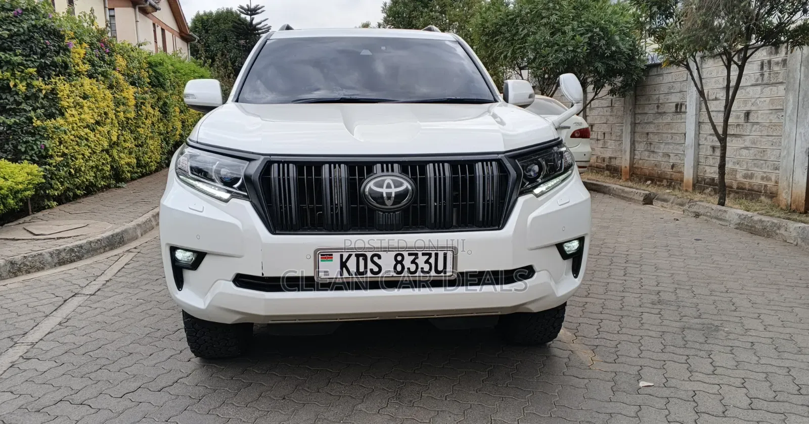 Toyota Land Cruiser Prado 2017 White