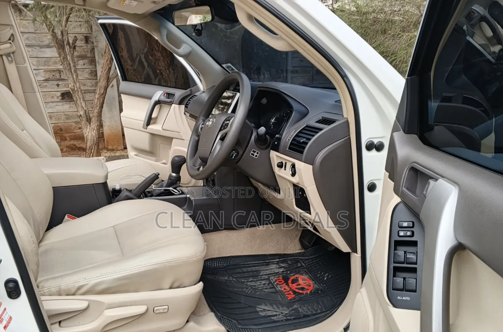 Toyota Land Cruiser Prado 2017 White