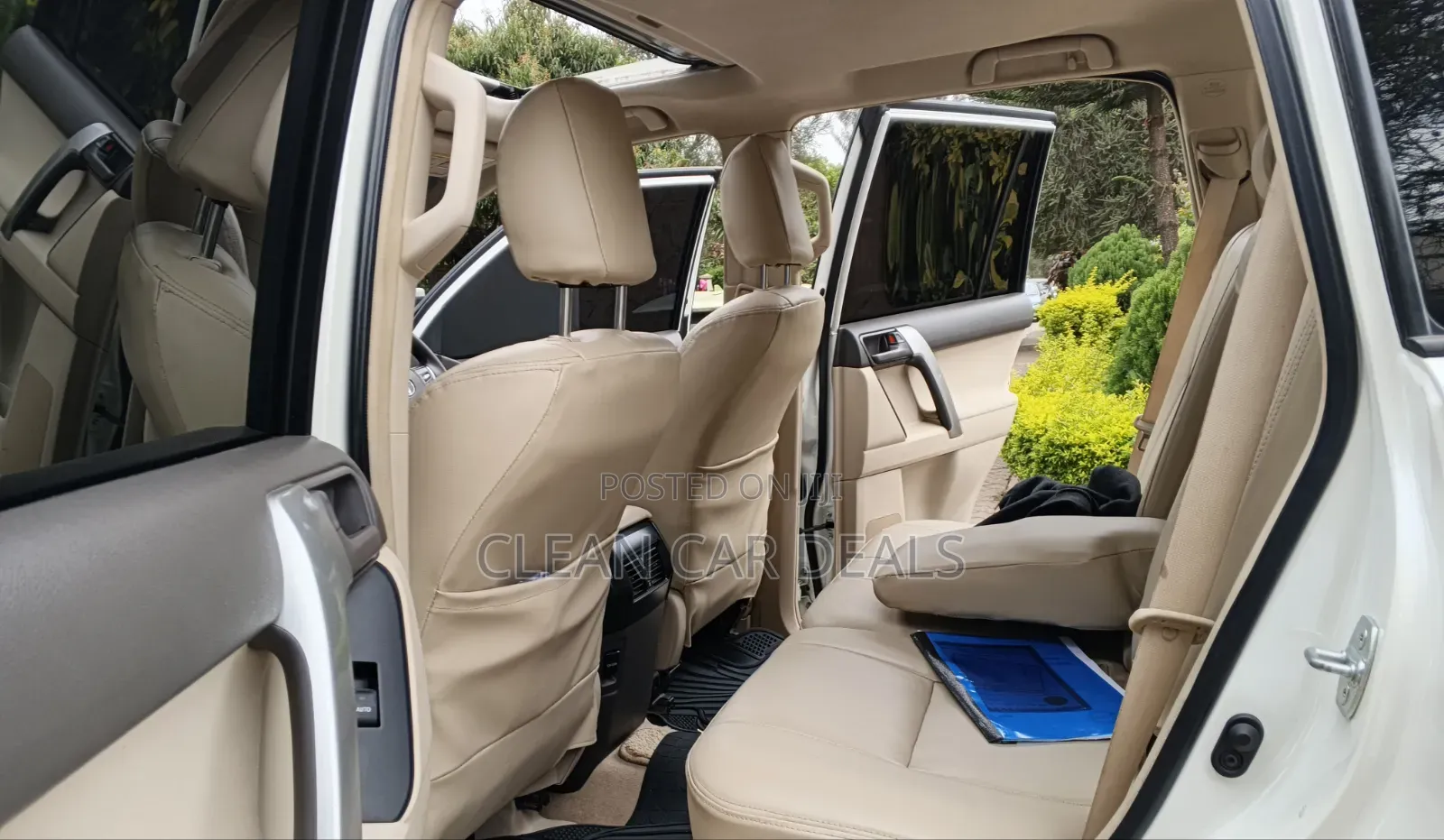 Toyota Land Cruiser Prado 2017 White