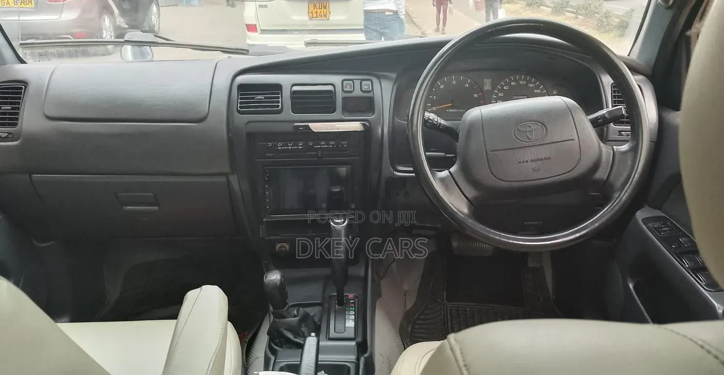Toyota Hilux Surf 2005 Blue
