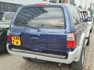 Toyota Hilux Surf 2005 Blue