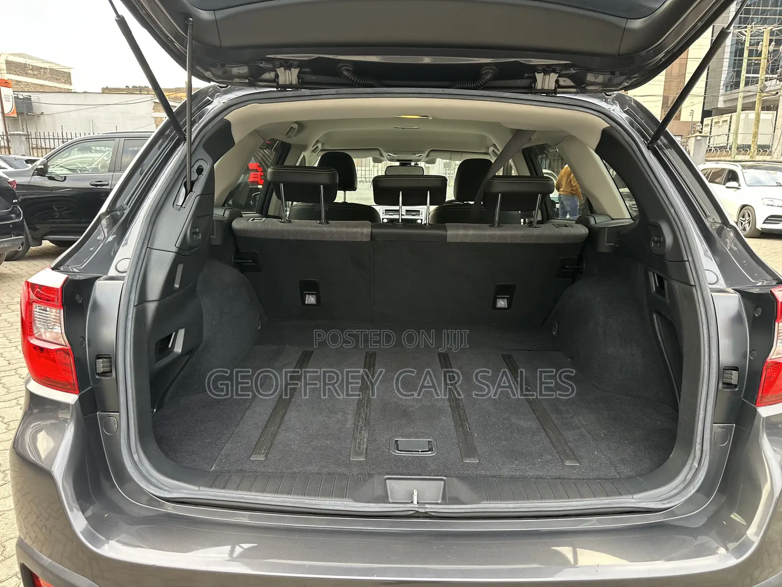 Subaru Outback 2.5i Touring AWD 2019 Gray