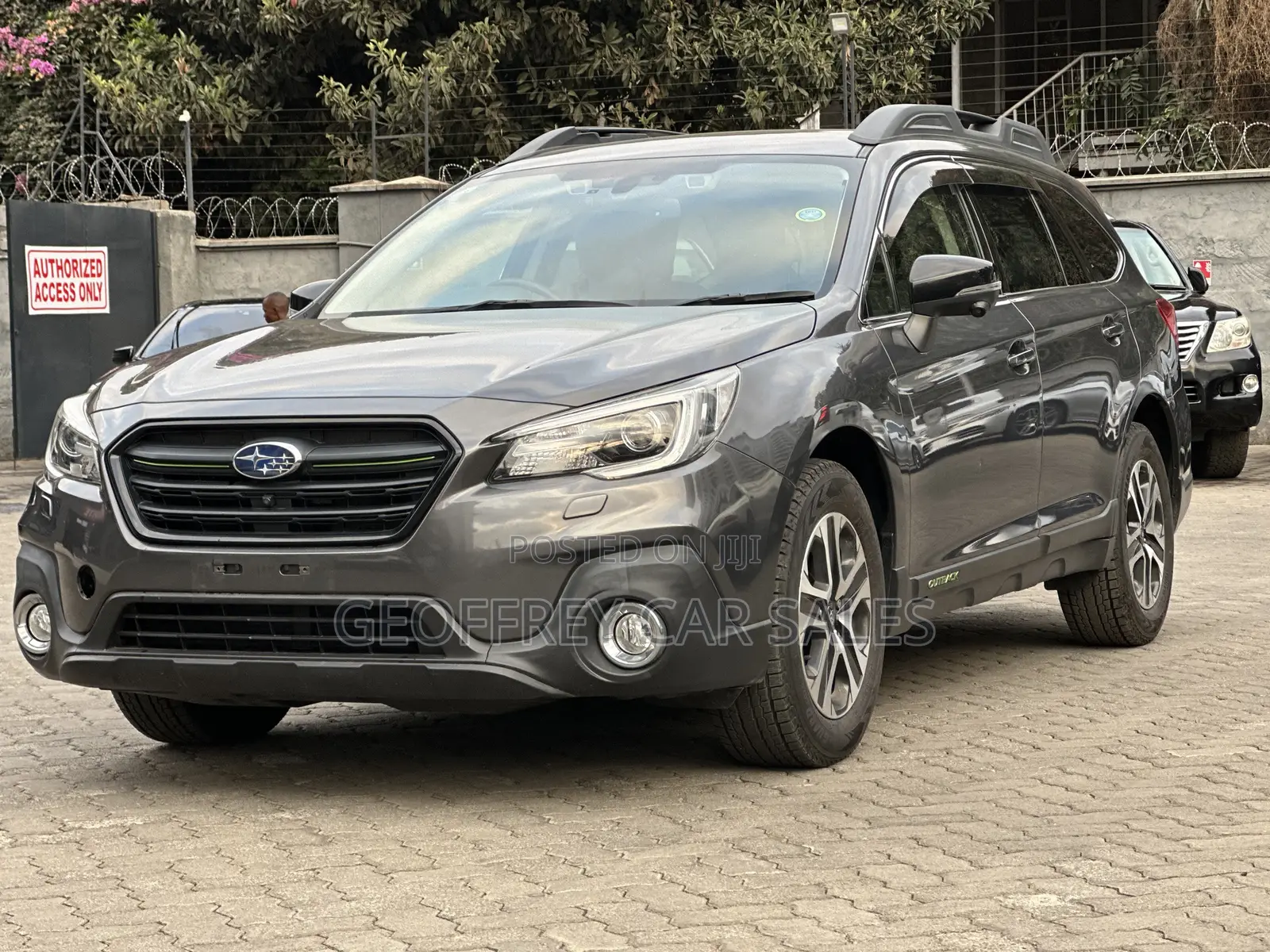 Subaru Outback 2.5i Touring AWD 2019 Gray
