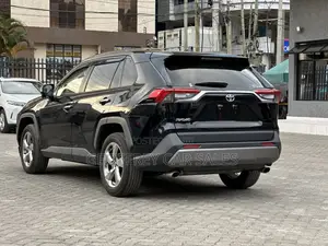 Toyota RAV4 Limited AWD 2020 Black