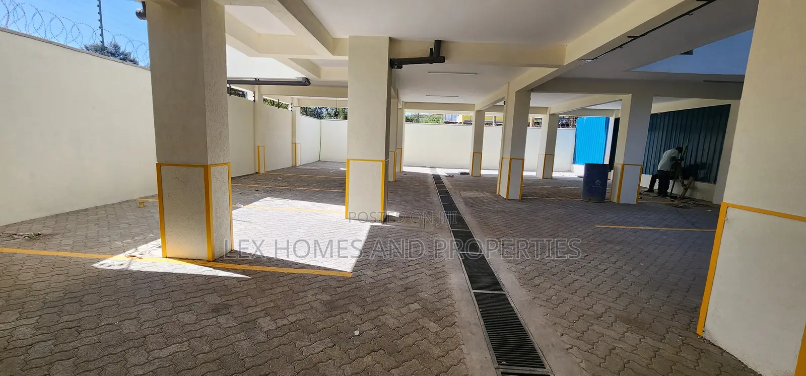 2bdrm Apartment in NkaiMurunya for sale