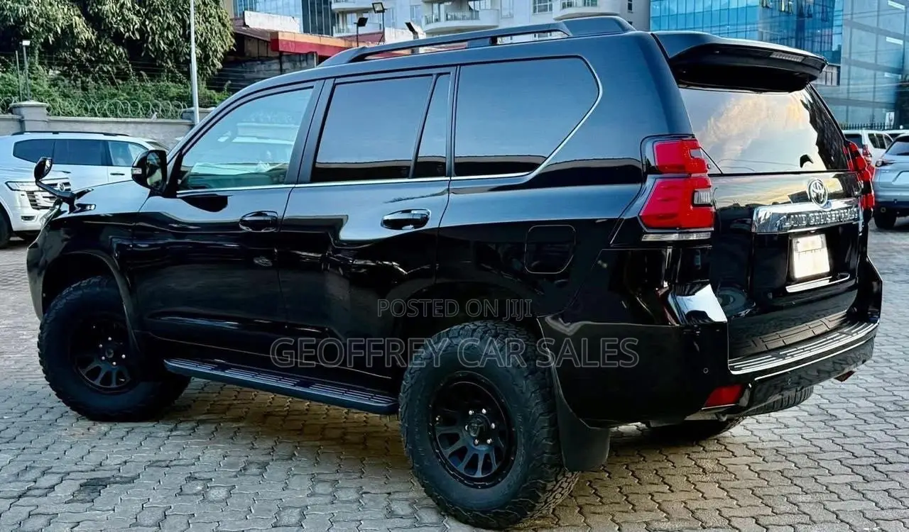 Toyota Land Cruiser Prado 2.8 2019 Black