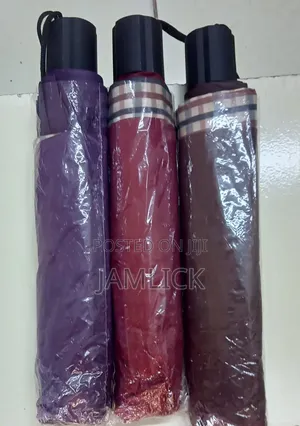 Checked Umbrella Available - HK