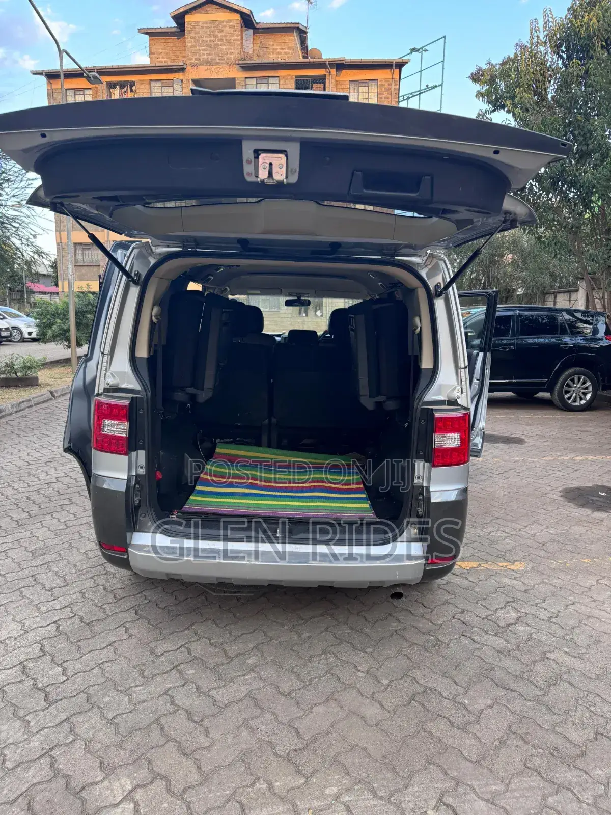 Mitsubishi Delica D:5 2013 Silver