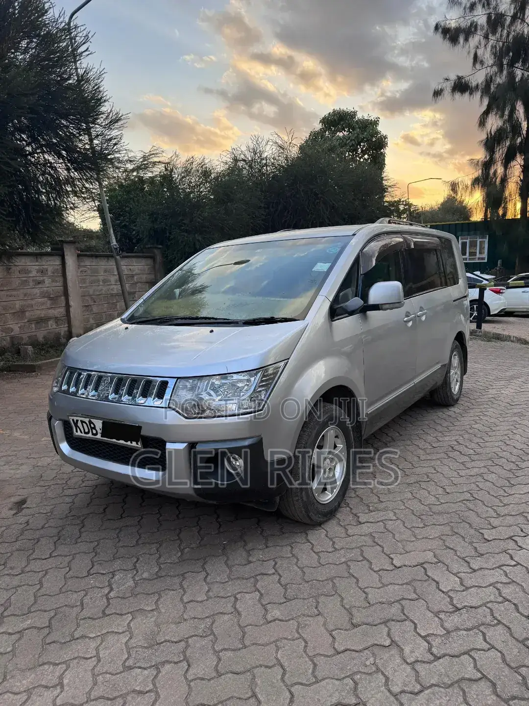 Mitsubishi Delica D:5 2013 Silver
