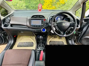 Honda Fit Shuttle 1.3 Hybrid 2WD 2012 Gray