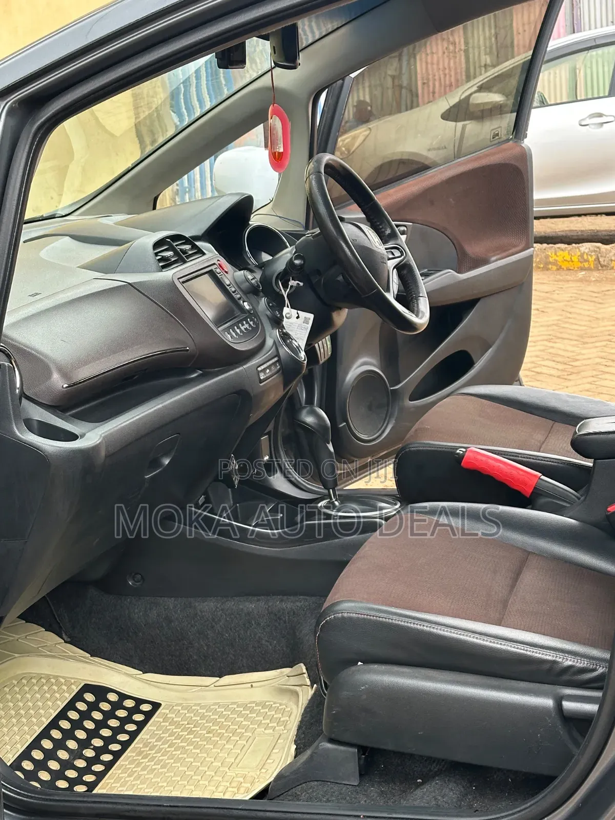 Honda Fit Shuttle 1.3 Hybrid 2WD 2012 Gray